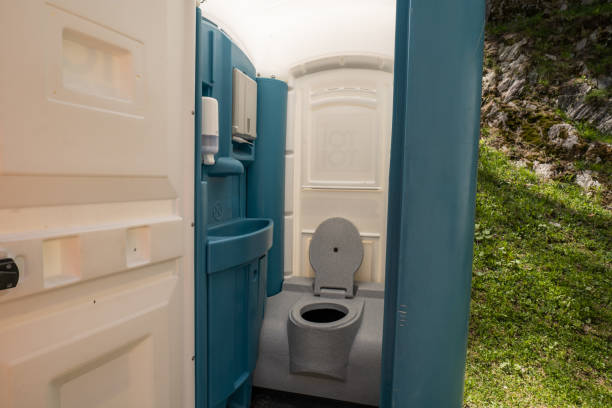 Best Portable Restroom Maintenance and Cleaning  in Seis Lagos, TX